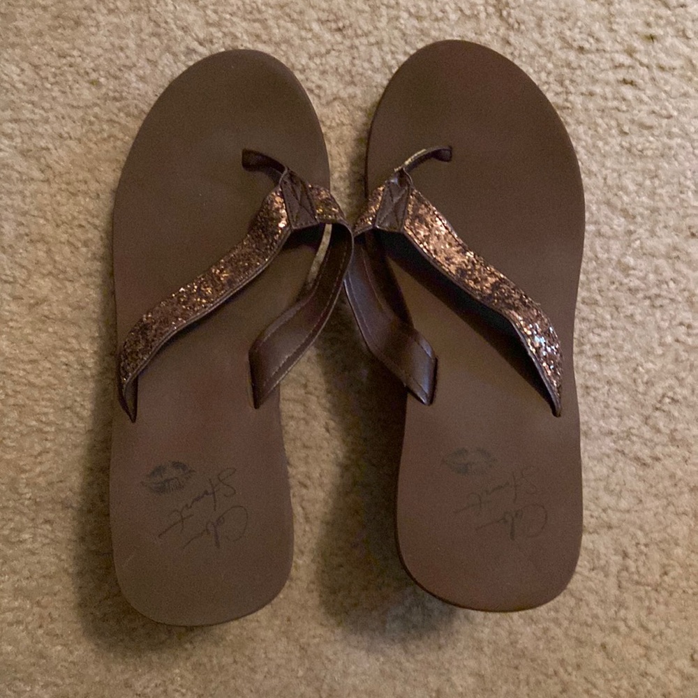 Cole Stuart glitter flip flops- Brown